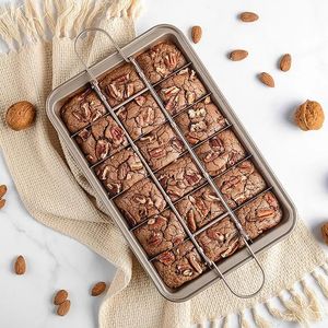 1Pcs Brownie Pan Bread Cake Pans Baking Dishes NonStick Bakeware Square Lattice Chocolate Dessert Mold Kitchen 240321