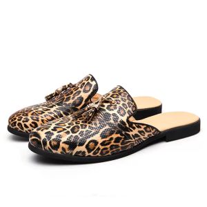 Sapatos de couro masculino de luxo Selppers casuais tamanho grande 38-48fi Tassel Sapatos de casamento de leopardo