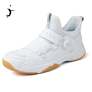 Skor Nya volleybollskor Män och kvinnor utomhus Professional Badminton Sneakers Spring Lightweight Table Tennis Training Shoes