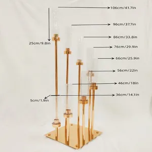 Dekorativa plattor säljer höga guldljushållare mittstycken för bröllopsdekoration