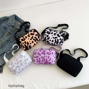 Designer Luxury Fashion Shoulder Bags Leisure Nylon Minimalist Womens Bag 2024 Versatile Daily Single Shoulder Crossbody Bag Chest Bag Sports Bag