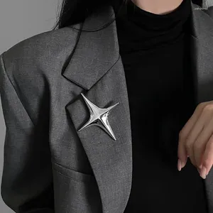 Brooches Personality Star Geometric Cross Metal Brooch Pin Caller Anti Exposure Buckle Jewelry For Women Quality Asterism