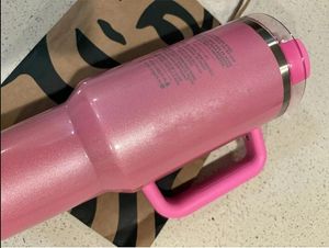 40oz Quencher Tumblers Shimmer Winter Pink Co-Branded Edelstahlbecher mit Silikongriffdeckel und Strohhalm, Autobecher 0323