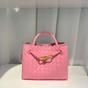 Trend 2024 New Woven Fashion Metal Rope Tote Design One Shoulder Handheld Womens Bag All kinds of fashion
