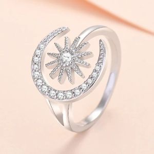 2024 neue Sonne und Mond Kristall Zirkon 14K Weißgold Ring für Frauen Mädchen Mode einfache Verlobungsringe eleganter Damenschmuck Geburtstagsgeschenke