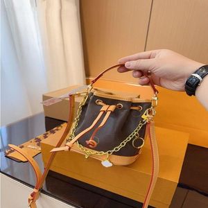 Louls Vutt Purse Women's Women Crossbody Crossbody Small Bucket Luxury Women Women Women New 16cm Decoration Stain