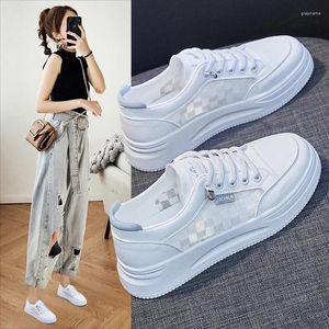 Casual Shoes Comemore Women Luksusowe trenerzy platforma Sneaker Ladies Summer Women's Flat Sport Running White 2024 Oddychające trampki 40