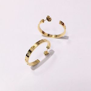 Orecchini a bobina di diamanti Orecchini di design d'amore designer di titanio per donne orecchini in oro 18k squisito designer semplice designer donna mammy gioielli di lusso