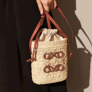 Летняя сумка соломенная сумка мини -ковша пляжная сумка женщины повседневные сумки ручной корзины для корзины для сумок дизайнер кошелек роскошная сумочка туристическая сумка для плеча сумочка с крестообразным