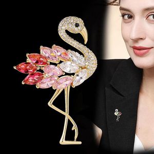 Broszki modne zwierzęta flamingi kryształowe szpilki dla kobiet odzież płaszcza biżuteria akcesoria Prezenty