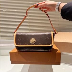 Luksusowy projektant kobiet 24ss japoński średniowieczny Vintag Gold Bean Bag damska torebka na ramię torba crossbody Bag Messenger Bag Gppd