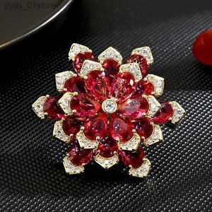 Pins Brooches SUYU Autumn New Design Elegant Womens Luxury Brooch Fashionable niche Design Snowflake Style Coat Accessories Pins L240323