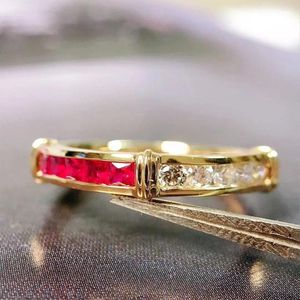 Cluster Rings JY2024 No.12740 Ruby Natural 0,42ct Red Gemstone Pure 18K Gold Jewelry for Women Diamonds