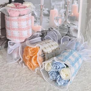 Decorative Flowers Creative Mini Fragrant Wind Flower Bundle Cute Valentine's Day Gift Soap Rose With Hand Matching