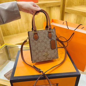 Store Großhandel Designer-Taschen Umhängetasche Hohe Qualität für Damen 2024 Neue bedruckte kleine Handtasche Vielseitig One Crossbody