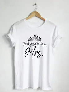 Damen-T-Shirts „Feels Good To Be A Mrs“-T-Shirt, verheiratete Braut, Flitterwochen-Oberteile, süße Krone, nur Geschenk, Junggesellenabschied, T-Shirt-Outfits