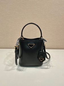 1BA373 new women's bucket bag high-end custom quality crossbody bag cowhide shoulder bag Shoulder strap detachable handbag effect is very good