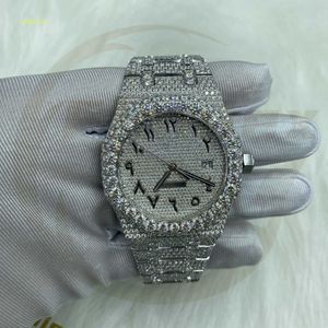 Moissanite lodowato się luksusowe zegarek zegarek zegarek złoty srebrny mężczyzna zegarki Hip Hop z biżuterią w obudowie
