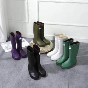 Botas de chuva temporada à prova de água mulheres joelho bota tubo médio chaminé de fundo grosso estilo britânico martin sapatos