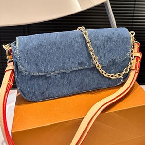 Kvinnors axelväska Designerkedjepåse Högkvalitativ plånbok Diagonal STRADDLE Väska, vacker väska.