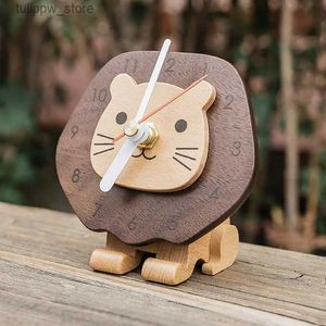 Desk Table Clocks Lion KING Wooden Table Clock Silent Lovely Quartz Clock Movement Home Decoration Birthday Gift L240323