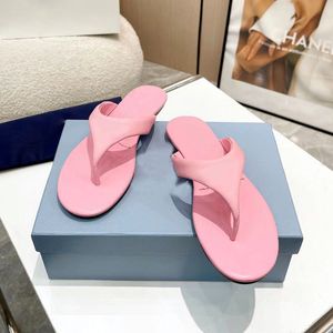 Designerskie kapcie damskie letnie modne sandały Sandały swobodny komfort flip-flops hotel owczarek miękkie klapsy nadmorskie plażowe flip-flops designerski pudełko damskie