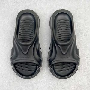 Version Trendy High B Family Open toed Water Slippers Made of Rubber Material Trendy and Fashionable Mens and Womens samma stil tofflor frdcs