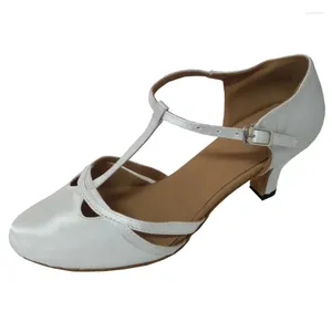 Dans Ayakkabıları Kadınlar Özelleştirilmiş Topuk Kapalı Toe Balo Salonu Partisi Latin Salsa Beyaz Saten İç Mekan Yumuşak Sole Ayakkabı