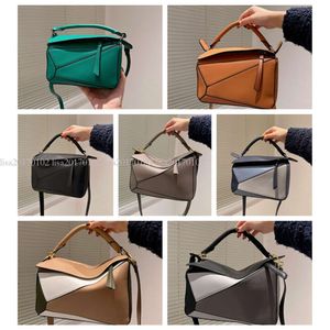 Designer Luxo Bolsa de couro genuíno Mulheres Bolsas de ombro cruzadas Geometria quadrada Contraste colorido de retalhos de retalhos Bolsas de letras