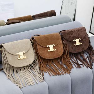 Bolsas de ombro nova sela bolsa feminina elegante e versátil borla marrom alta qualidade couro fosco um oblíquo straddle