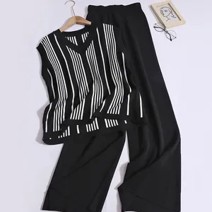 Pantaloni a due pezzi da donna Set lavorati a maglia per donna 2 pezzi Estate moda coreana scollo a V contrasto striscia verticale senza maniche maglieria gamba larga