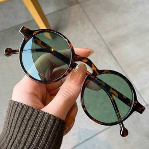 New Round Small Frame Sunglasses Mens and Womens Spiked Glasses Street Photos Crown Prince Punk