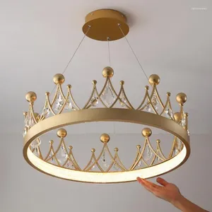 Plafoniere a sospensione a LED Corona Lampada a sospensione in cristallo dal design nordico per soggiorno Camera da letto per bambini Illuminazione da cucina Lustro moderno