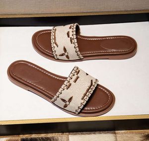 Tasarımcı Düz ​​Sandallar Lüks Terlik Kadınlar Kadınlar İçin Sandal Moda Flip Flop Mektup Terlik Yaz plaj slayt bayanlar düşük topuk moda ayakkabıları 325678