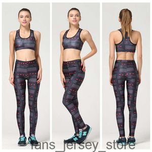 2024 Abiti da yoga femminili Leggings a vita alta senza cuciture Leggins push up Sport Donna Fitness Corsa Pantaloni elastici energetici Collant da palestra per ragazza Buono 012