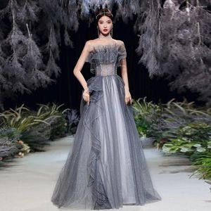 Vestidos de passarela quinceanera vestido de celebridade sem alças rendas até miçangas senhora fada cinza comprimento uma linha plissado tule formal vestido de noite de lantejoulas