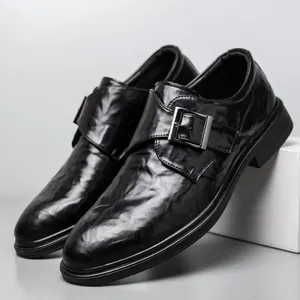 Sıradan ayakkabılar sonbahar siyah erkekler iş mokasenleri nefes alabilen İtalyan deri loafer sürüş