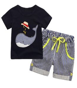 Ganze Kinder Designer-Kleidung Jungen Sommer Junge INS Wal Hut Streifen Anzug Cartoon Dinosaurier Kurzarm T-Shirt Shorts Anzug Baby 7254352