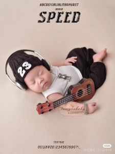 Necklaces Newborn Photography Props Boy Outfit Rock Clothes Hat Necklace Earphone Guitar Backdrop Baby Photo Shoot Costumes Accessories