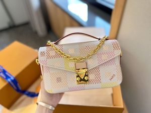 24SS Women's Luxury Designer Mini New Messenger Bag Women's Handbag Shoulder Bag Crossbody Bag Pure Steel Gold Hardware Acces PHQC