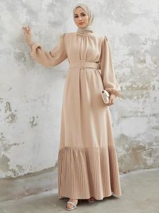 Etniska kläder Eid Party Dress Abaya för kvinnor muslimsk pärlor veckade långa klänningar Ramadan Belted Vestidos Largo Kaftan Dubai Arab Robe