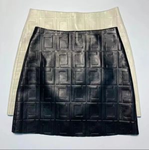 高品質のデザイナーPUレザースカートファッションレタープリントハイウエストヒップAラインスカート