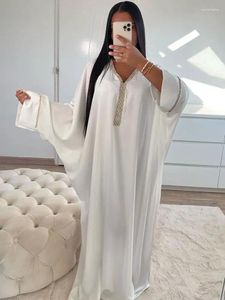 Abbigliamento etnico Eid Abaya per donna Manica a pipistrello in raso di velluto Abito lungo islamico Dubai musulmano Abiti da festa con diamanti Caftano marocchino Jalabiya