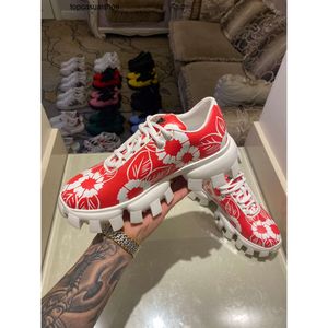 Pradoity męskie mody kobiet i najnowszy utwór nowy projektant Pure Color Sneaker Casual Designer Womens and Mens UE Rozmiar 35-46 Buty Sneakers