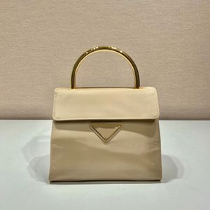 1BH608 borsa da donna di fascia alta qualità personalizzata Il design della patta della borsa tote utilizzando il tessuto di nylon la capacità è un'atmosfera molto semplice è molto versatile