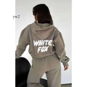 Beyazlar Fox Hoodie Kadın Designer Trailtsuit Set Giyim Seti Kadınlar Bahar Sonbahar Kış Yeni Hoodie Seti Şık Sportif Uzun Kollu Külot Kapşonlu 3839