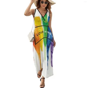 Abiti casual Acquerello LGBT Love Wins Rainbow Paint Tipografico Abito senza maniche Matrimonio elegante per donna