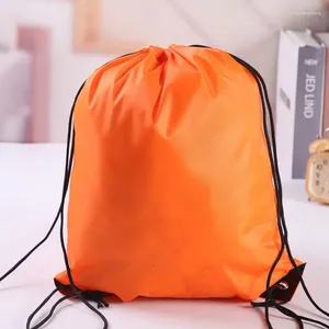Utomhuspåsar Portable Sports Bag Polyester DrawString Pocket Nylon Shopping Ryggsäck Gym Nonwoven Lagring