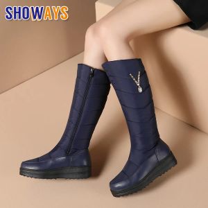 Stövlar 2022 Vinterkvinnor Kneehigh Snow Boots Waterproof Blue Down Antislip Wedge Platform Flat Heels Crystal Ladies Zipper Long Boots