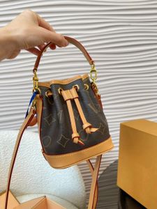 Luksusowy designerski designerka mini torba skórzana torba na ramię na ramię w torbie damskie torebki na ramię worki do makijażu torebki 15 cm